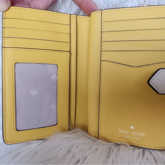 Kate Spade New York Staci Bee Medium Bifold Wallet - Picture 4 of 6